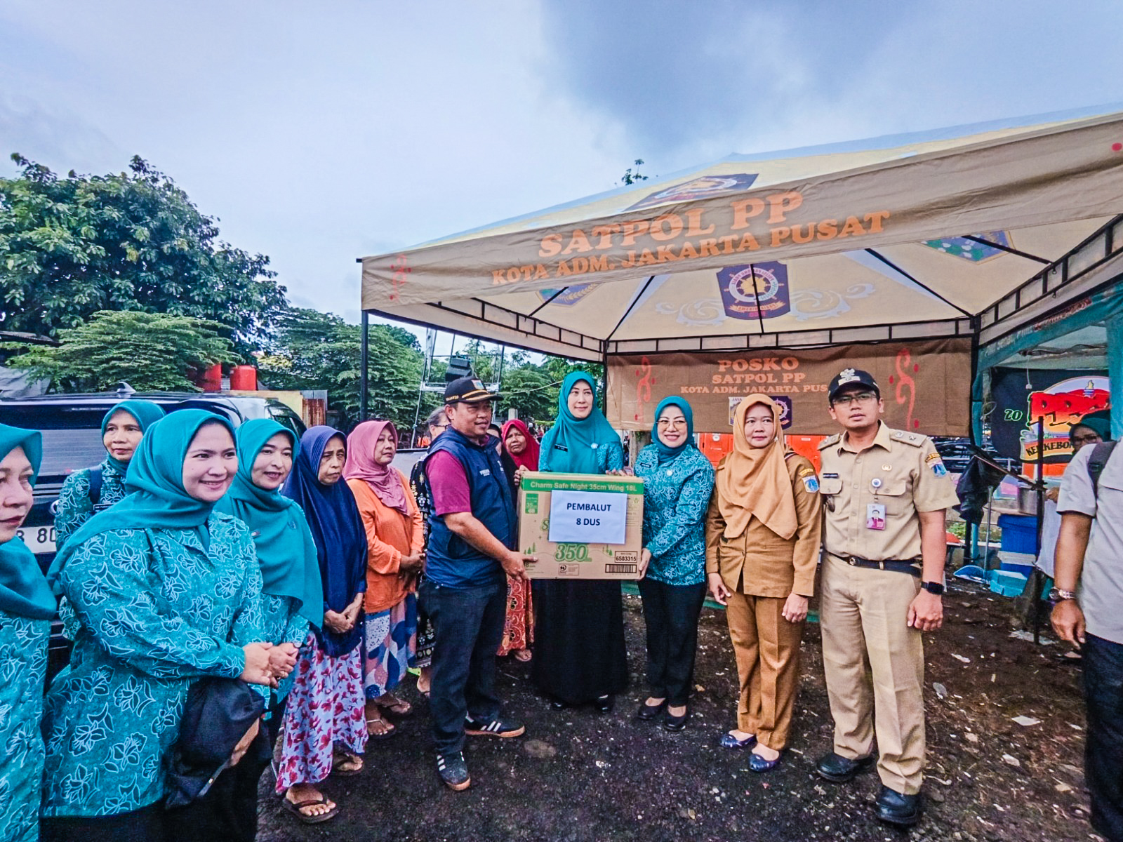 Meninjau Lokasi Kebakaran di RW.005 Kelurahan Kebon Kosong